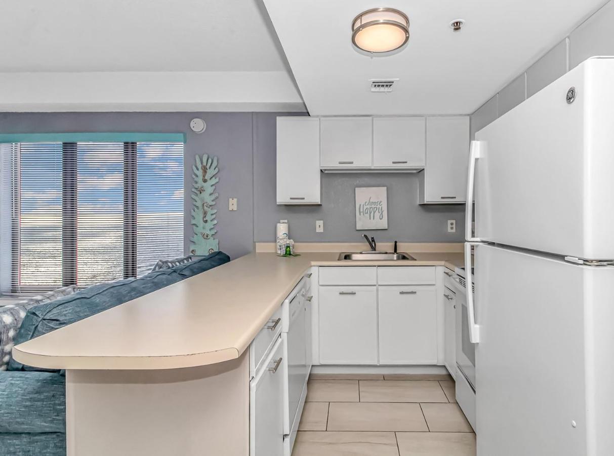 Angled Oceanfront Studio With Incredible Views! Palace Resort 1003 - Sleeps 4 Guests Миртл-Бич Экстерьер фото